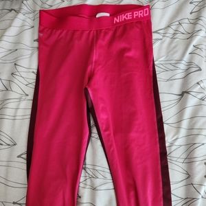 Nike Pro Capris